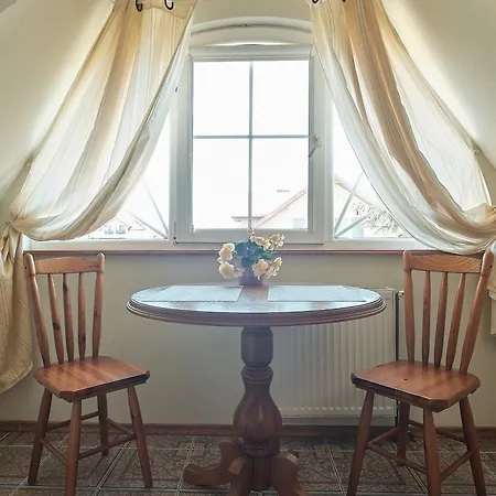 Gosciniec Pod Wieza 3*
